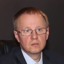 Виктор Томенко