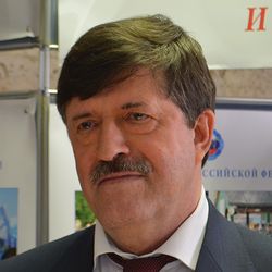 Николай Константинов