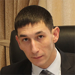 Денис Сизов