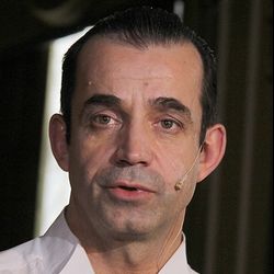 Дмитрий Певцов