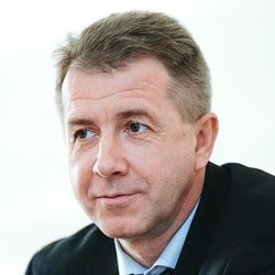 Валерий Максименко